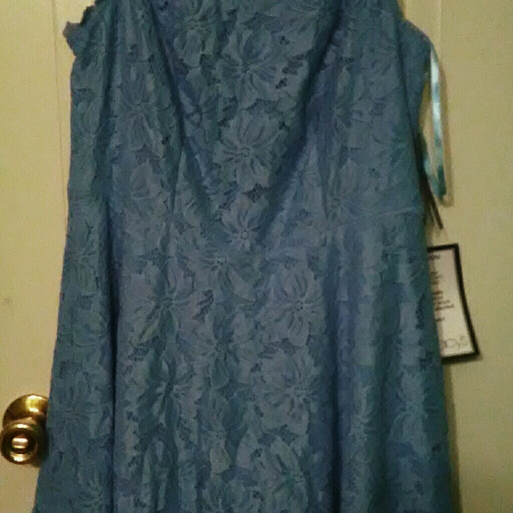 Sleeveless dress